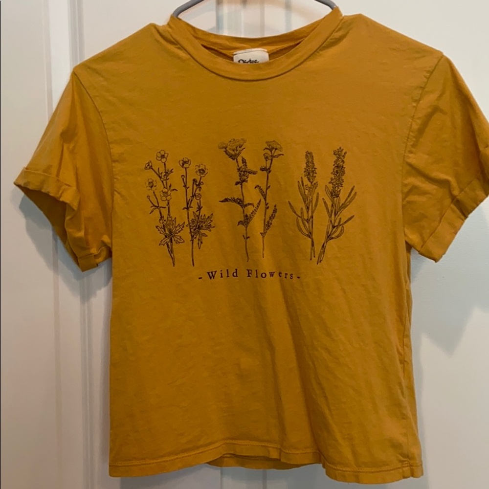 cute cropped yellow tshirt